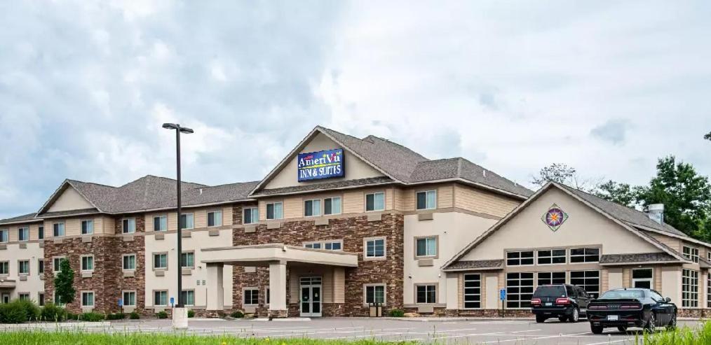 Amerivu Inn And Suites - Chisago City Luaran gambar