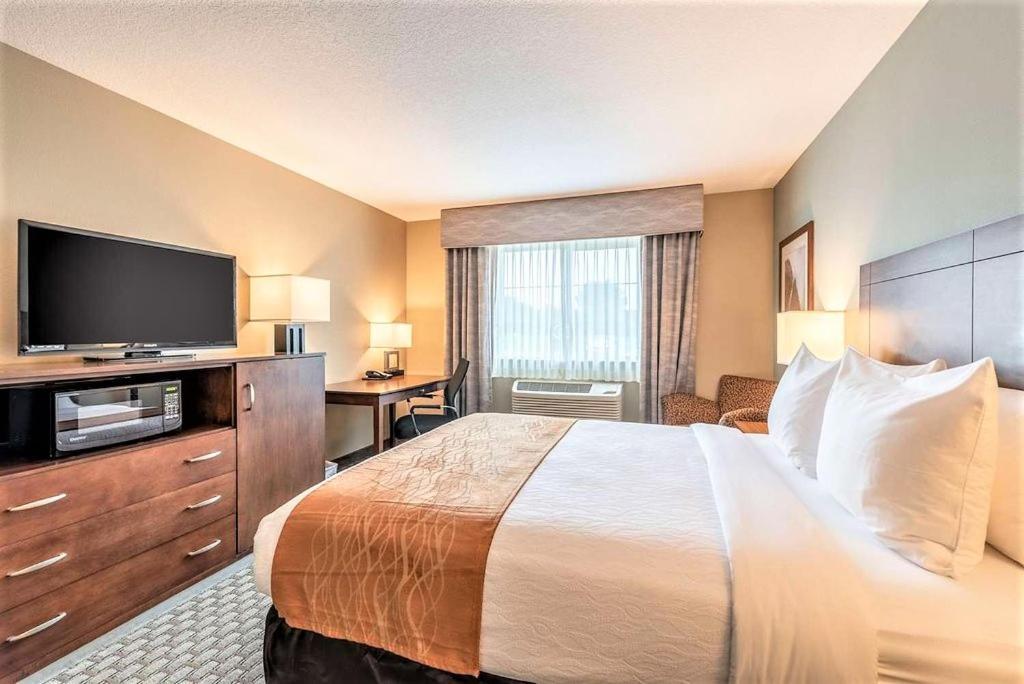 Amerivu Inn And Suites - Chisago City Luaran gambar