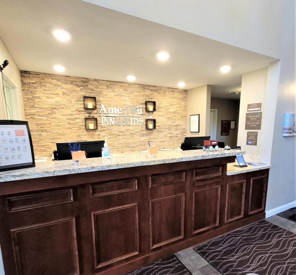 Amerivu Inn And Suites - Chisago City Luaran gambar